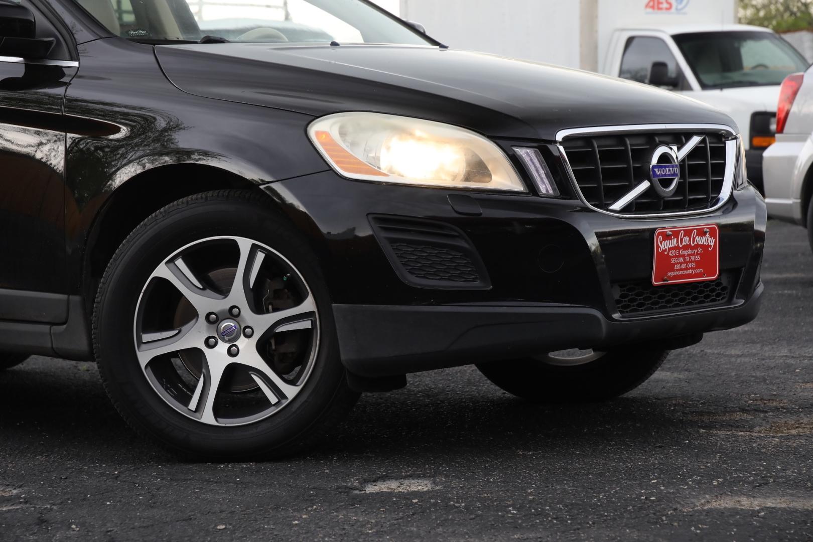 2011 BLACK VOLVO XC60 T6 AWD (YV4902DZXB2) with an 3.0L L6 DOHC 24V TURBO engine, 6-SPEED AUTOMATIC transmission, located at 420 E. Kingsbury St., Seguin, TX, 78155, (830) 401-0495, 29.581060, -97.961647 - Photo#2